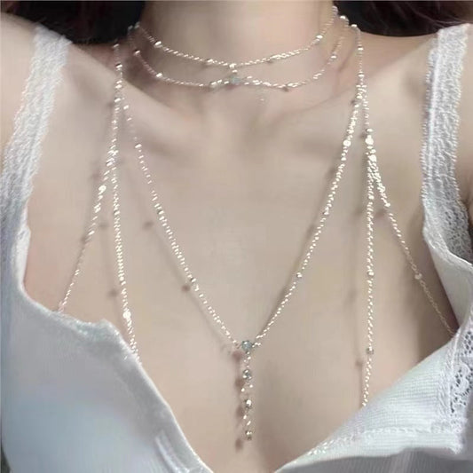 Brustkette Mit Quastenhalskette